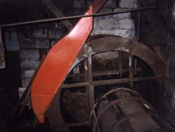 Manteau sur une roue de martinet (Hte Savoie)